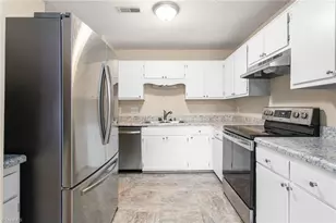4229 Edith Ln, Greensboro, NC 27409 - Photo 7