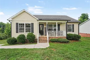 897 Breeze Hill Rd, Asheboro, NC 27203 - Photo 1