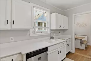 2209 W Friendly Ave, Greensboro, NC 27403 - Photo 11