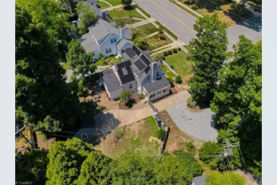 2209 W Friendly Avenue, Greensboro, NC 27403 - Photo 35
