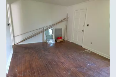 410 Worth Street, Mount Airy, NC 27030 - Photo 5
