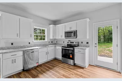 1215 R C Baldwin Avenue, High Point, NC 27260 - Photo 15