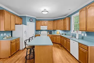 17 Mainsail Ct, Greensboro, NC 27455 - Photo 11