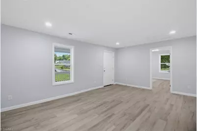 115 Griffith Street, Thomasville, NC 27360 - Photo 5