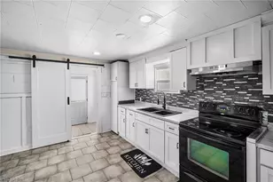 710 Edgewood Ave, Thomasville, NC 27360 - Photo 13