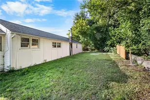 710 Edgewood Ave, Thomasville, NC 27360 - Photo 5