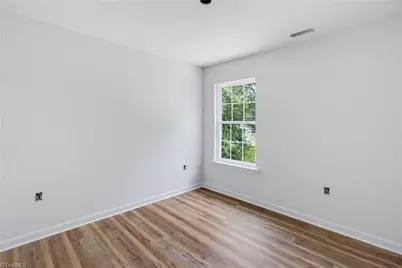 1221 Franklin Avenue, High Point, NC 27260 - Photo 7