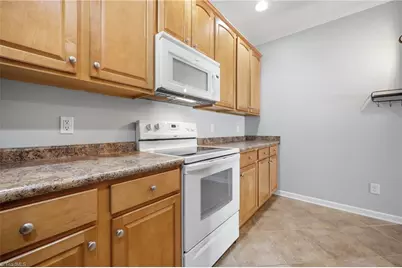 375 Northbridge Drive, High Point, NC 27265 - Photo 11