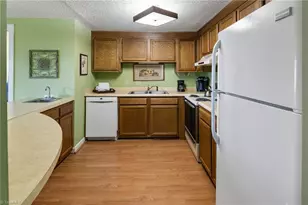 303 Sugar Top Dr, Banner Elk, NC 28604 - Photo 33