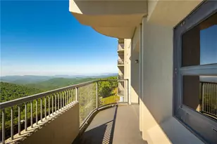 303 Sugar Top Dr, Banner Elk, NC 28604 - Photo 3