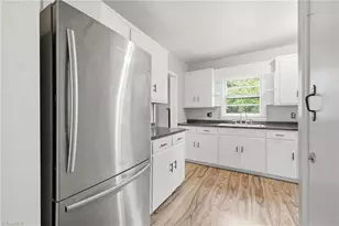 5002 Cherry St, Winston-Salem, NC 27105 - Photo 5