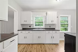 5002 Cherry St, Winston-Salem, NC 27105 - Photo 7