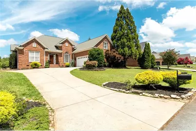 4617 Kellys Trail, Winston-Salem, NC 27101 - Photo 3