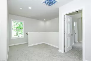 927 Pearson St, Greensboro, NC 27406 - Photo 17