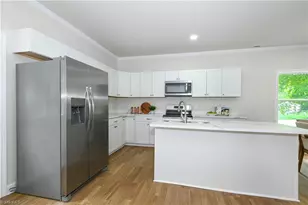 927 Pearson St, Greensboro, NC 27406 - Photo 9