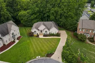 3003 Lodge Dr, Jamestown, NC 27282 - Photo 3