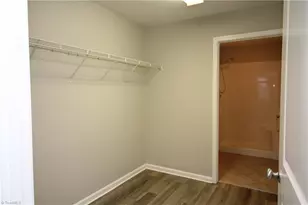 7100 W Friendly Ave, Greensboro, NC 27410 - Photo 13