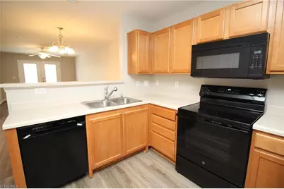 7100 W Friendly Avenue, Greensboro, NC 27410 - Photo 5