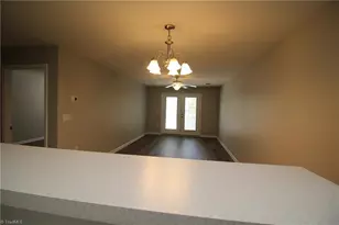 7100 W Friendly Ave, Greensboro, NC 27410 - Photo 19