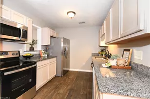 5805 Battery Dr, Greensboro, NC 27409 - Photo 9