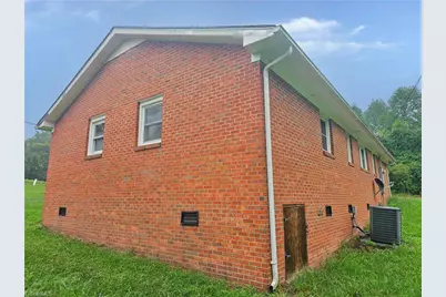 5633 Bethel Road, Jonesville, NC 28642 - Photo 5