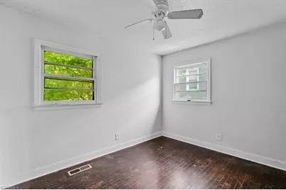 1724 Glenwood Avenue, Greensboro, NC 27403 - Photo 21