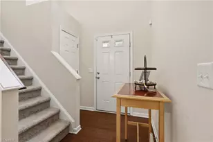 1533 Hamilton Hills Dr, Greensboro, NC 27406 - Photo 11