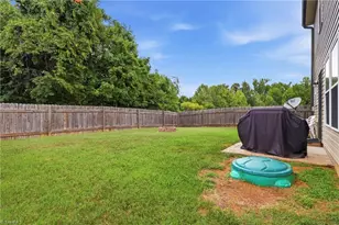 1533 Hamilton Hills Dr, Greensboro, NC 27406 - Photo 31