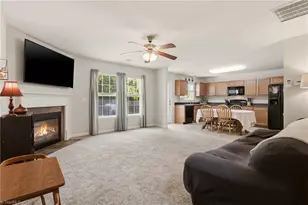 1533 Hamilton Hills Dr, Greensboro, NC 27406 - Photo 3