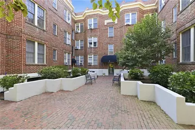 828 Elm Street #C4, Greensboro, NC 27401 - Photo 3