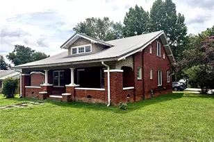 441 Elk Spur St, Elkin, NC 28621 - Photo 3