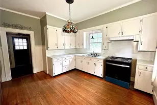 441 Elk Spur St, Elkin, NC 28621 - Photo 7