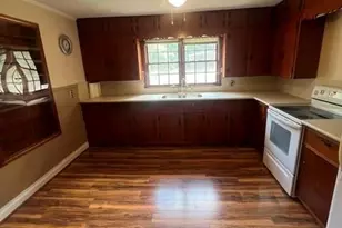 1008 Willard Dr, Yadkinville, NC 27055 - Photo 3