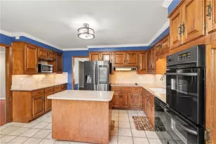 8025 Reynolda Rd, Pfafftown, NC 27040 - Photo 7