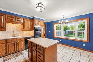 8025 Reynolda Rd, Pfafftown, NC 27040 - Photo 9