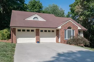 612 Wildwood Ln, Graham, NC 27253 - Photo 1