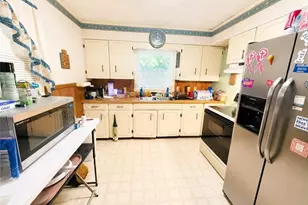 302 Island Dr, Madison, NC 27025 - Photo 3