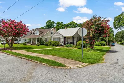 813 Carrick Street, High Point, NC 27262 - Photo 3
