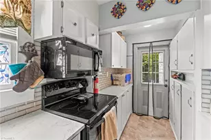 813 Carrick St, High Point, NC 27262 - Photo 17