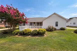 6404 Starlette Ln, Trinity, NC 27370 - Photo 5