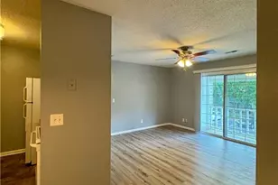 5661 Hornaday Rd, Greensboro, NC 27409 - Photo 5