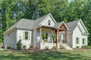 3611 Summit Lakes Dr, Browns Summit, NC 27214 - Photo 9