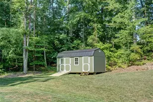 3611 Summit Lakes Dr, Browns Summit, NC 27214 - Photo 41