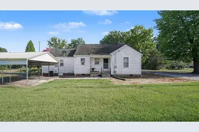 1500 W Academy Street, Madison, NC 27025 - Photo 1