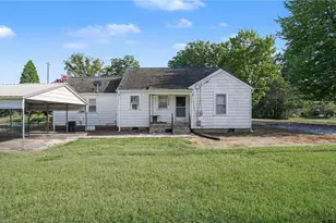 1500 W Academy St, Madison, NC 27025 - Photo 1