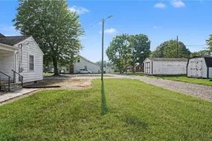 1500 W Academy St, Madison, NC 27025 - Photo 3