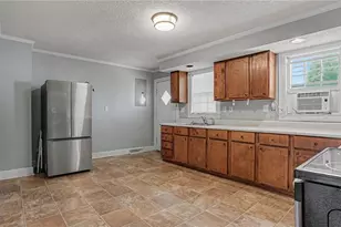 1500 W Academy St, Madison, NC 27025 - Photo 9