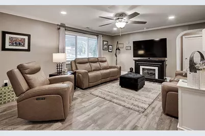 592 Morton Avenue, Asheboro, NC 27205 - Photo 3