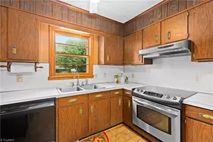 141 Pinelawn Dr, Kernersville, NC 27284 - Photo 13