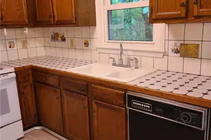 5516 Oak Summit Ct, Winston-Salem, NC 27105 - Photo 9